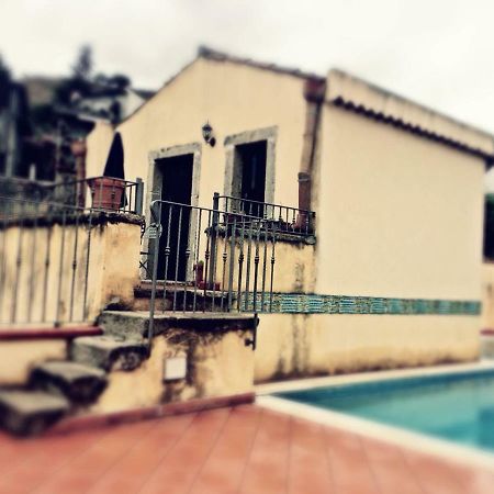 The Clock Houses Borgo Gallodoro يتوجاني المظهر الخارجي الصورة