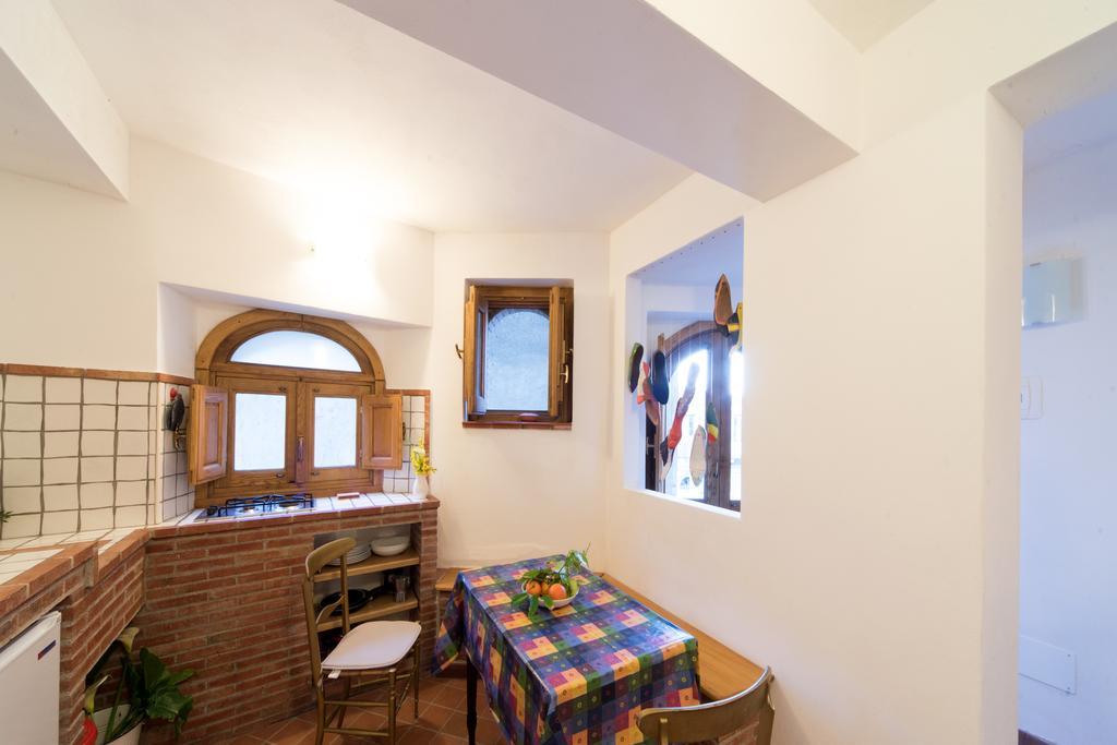 The Clock Houses Borgo Gallodoro يتوجاني المظهر الخارجي الصورة
