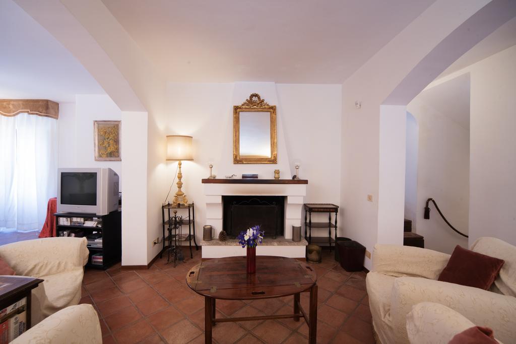 The Clock Houses Borgo Gallodoro يتوجاني المظهر الخارجي الصورة