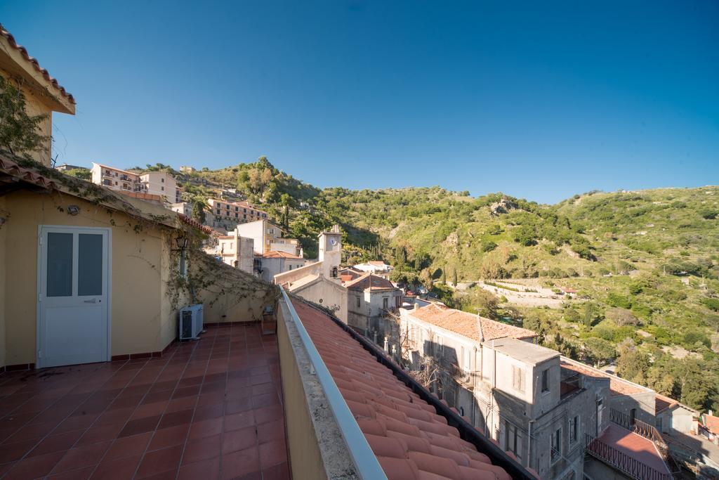The Clock Houses Borgo Gallodoro يتوجاني المظهر الخارجي الصورة