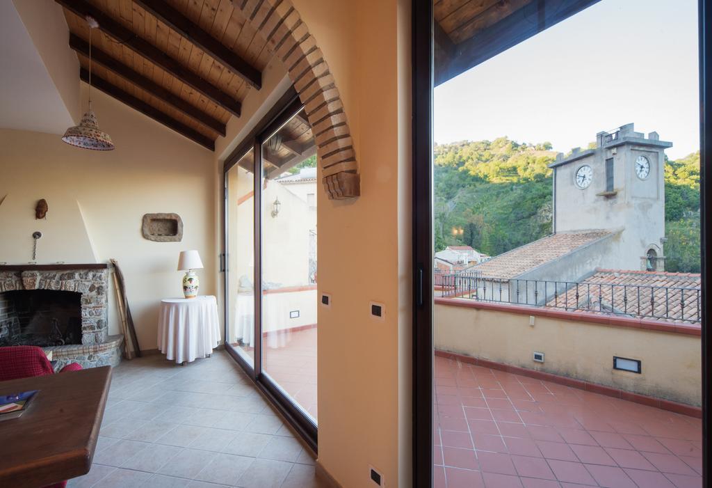 The Clock Houses Borgo Gallodoro يتوجاني المظهر الخارجي الصورة