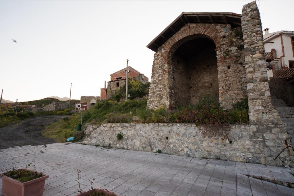 The Clock Houses Borgo Gallodoro يتوجاني المظهر الخارجي الصورة