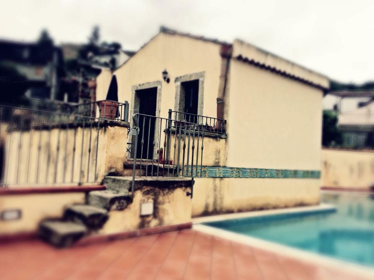 The Clock Houses Borgo Gallodoro يتوجاني المظهر الخارجي الصورة